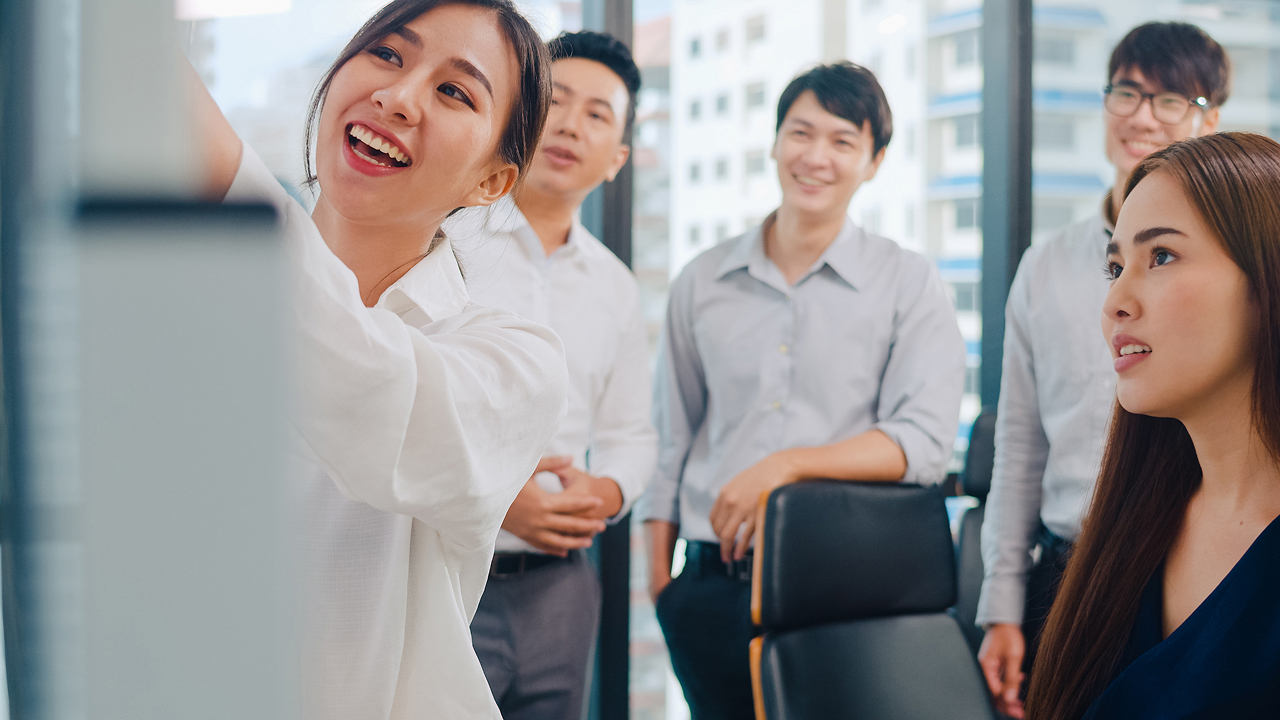 Illustration of team growth (team celebrating success together)